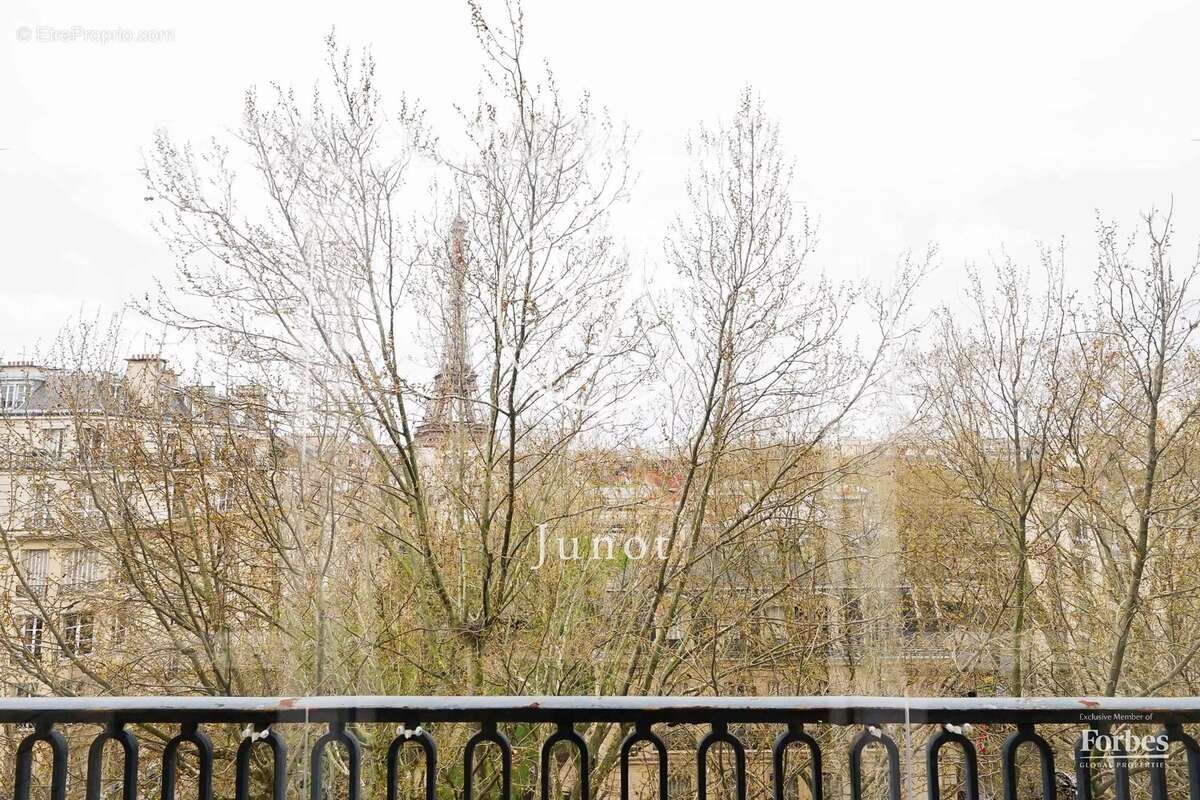 Appartement à PARIS-7E