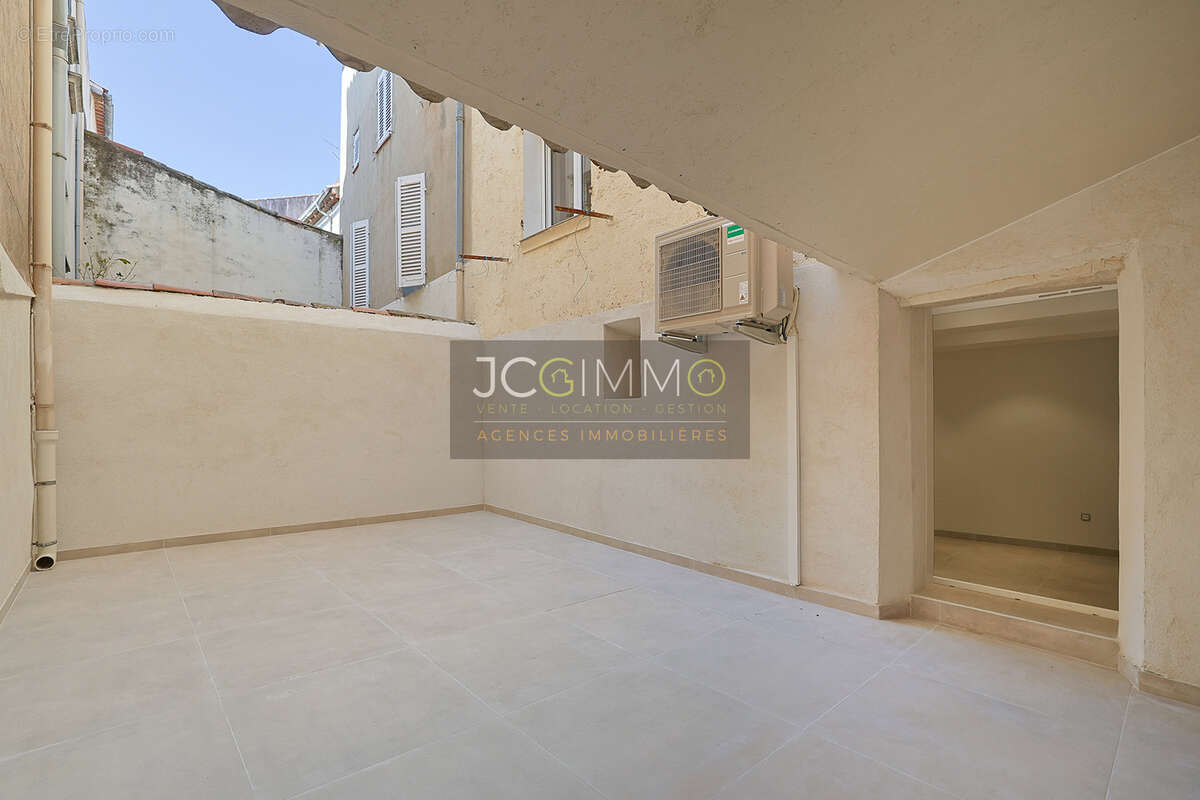 Sollies pont (centre ville) - appartement t4 renove (juillet 2026) - 88 m2 - cour exterieure privative - 24 m2 - photo 14