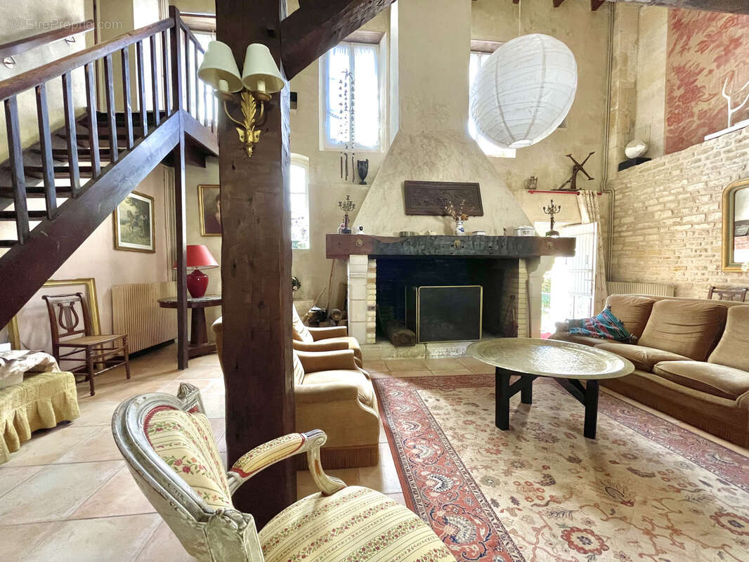Maison à FONTAINE-HENRY