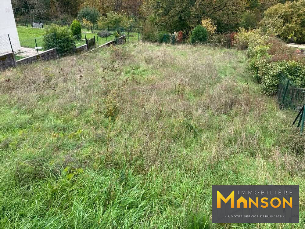 Terrain à MARON
