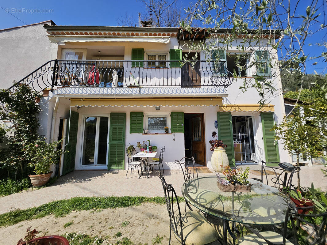 Appartement à CANTARON