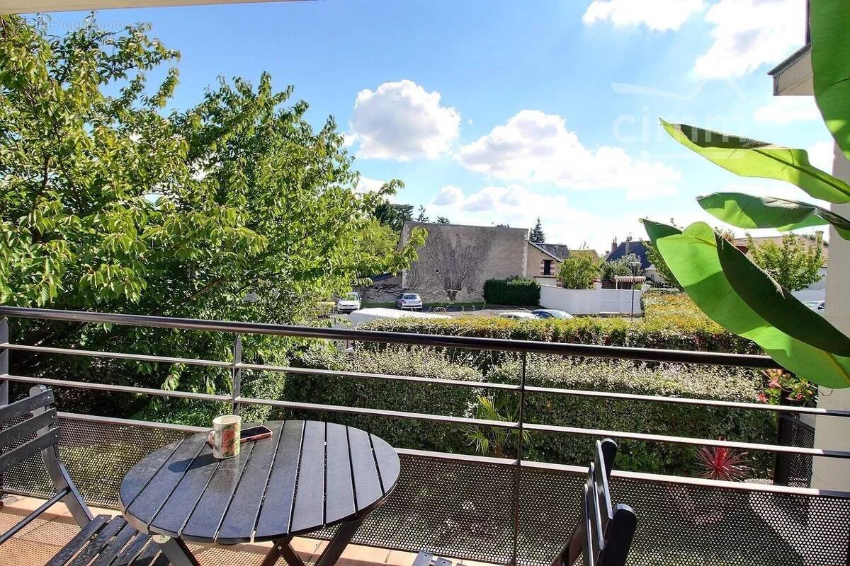 Appartement à SAINT-CYR-SUR-LOIRE