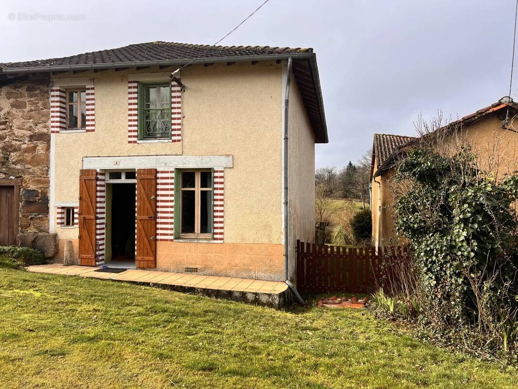 Maison à CHAMPSAC