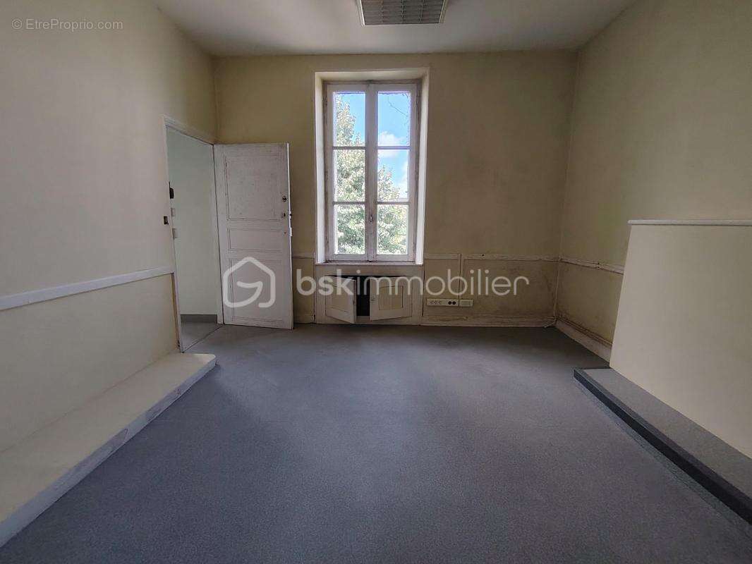 Appartement à NIVILLAC