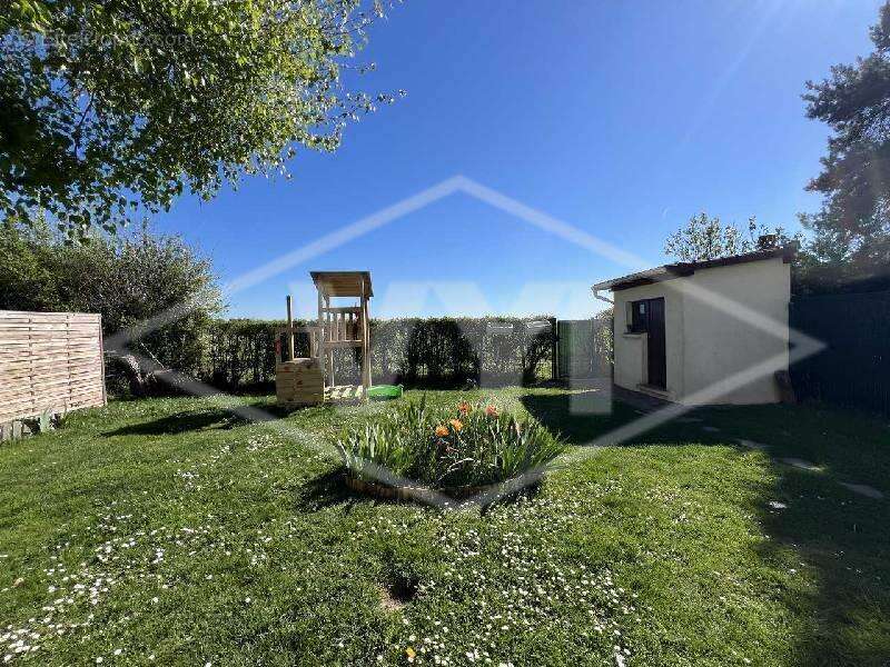 Maison à COMBS-LA-VILLE