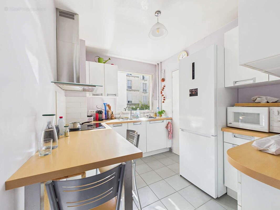 Appartement à PARIS-17E