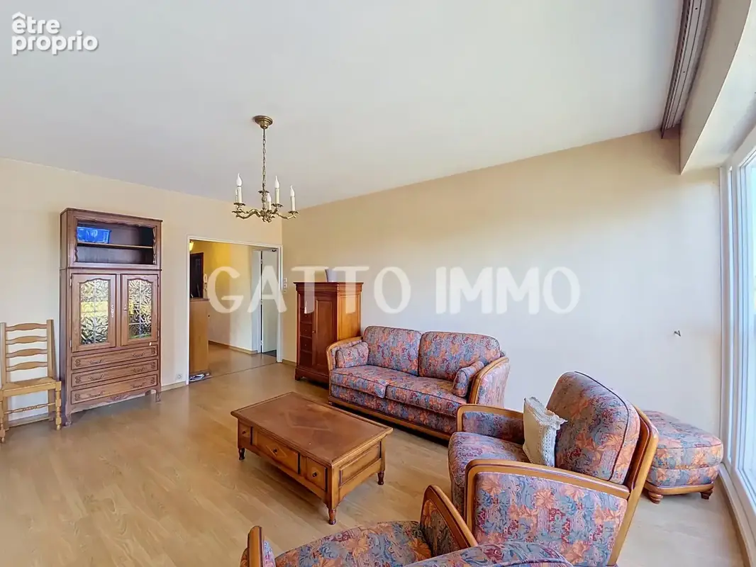 Appartement de 100m2 // 3 ch // cave // 1 place parking // av strasbourg metz - photo 7