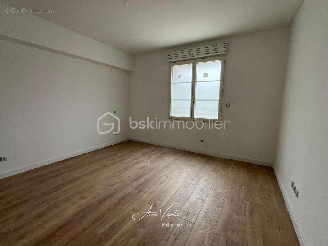 Maison à BUSSY-SAINT-GEORGES