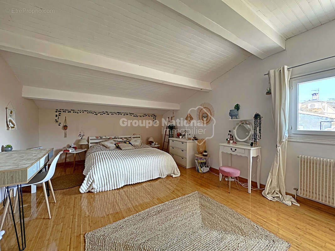 Maison à SAINT-BRES