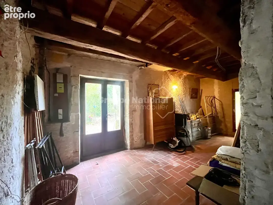 Quartier recherché, mas à rénover+ grange sur 1900 m² de terrain - photo 12