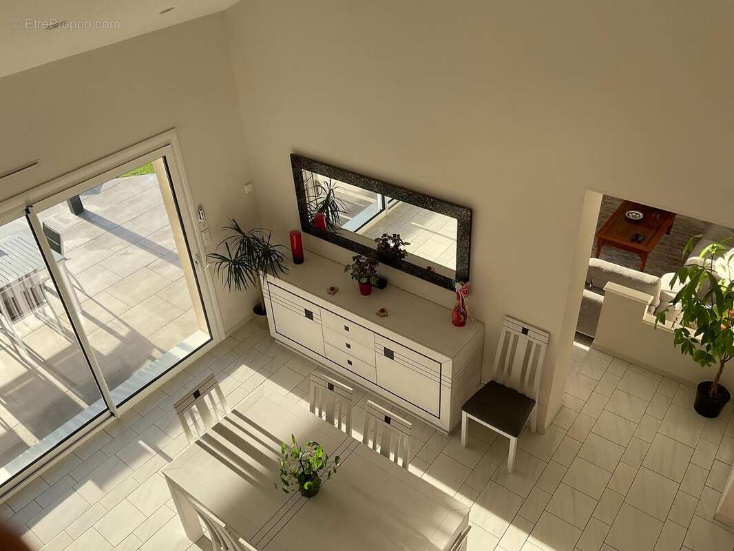 Maison 189 m² à Migne-Auxances  - photo 8
