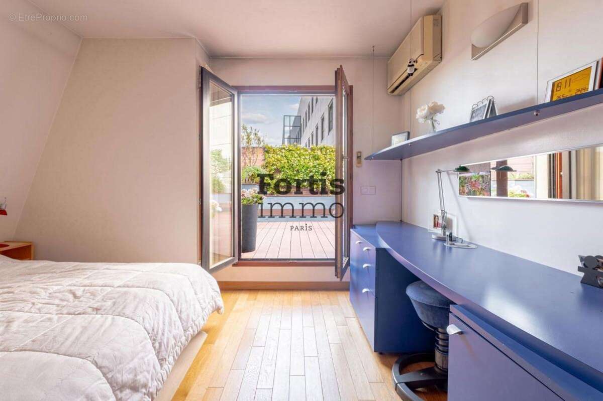 Appartement à CHARENTON-LE-PONT