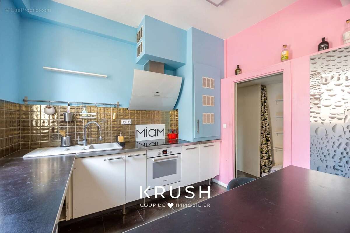 Appartement à MARSEILLE-6E
