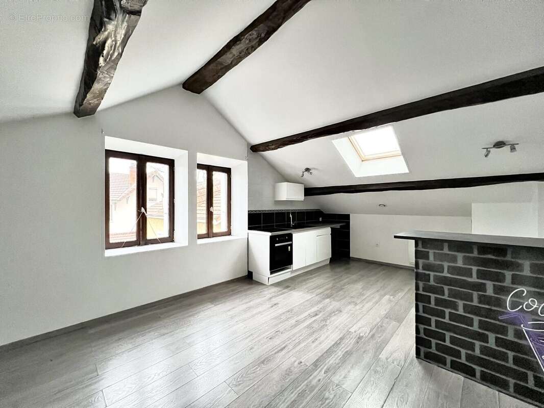 Appartement à PONT-DE-CHERUY