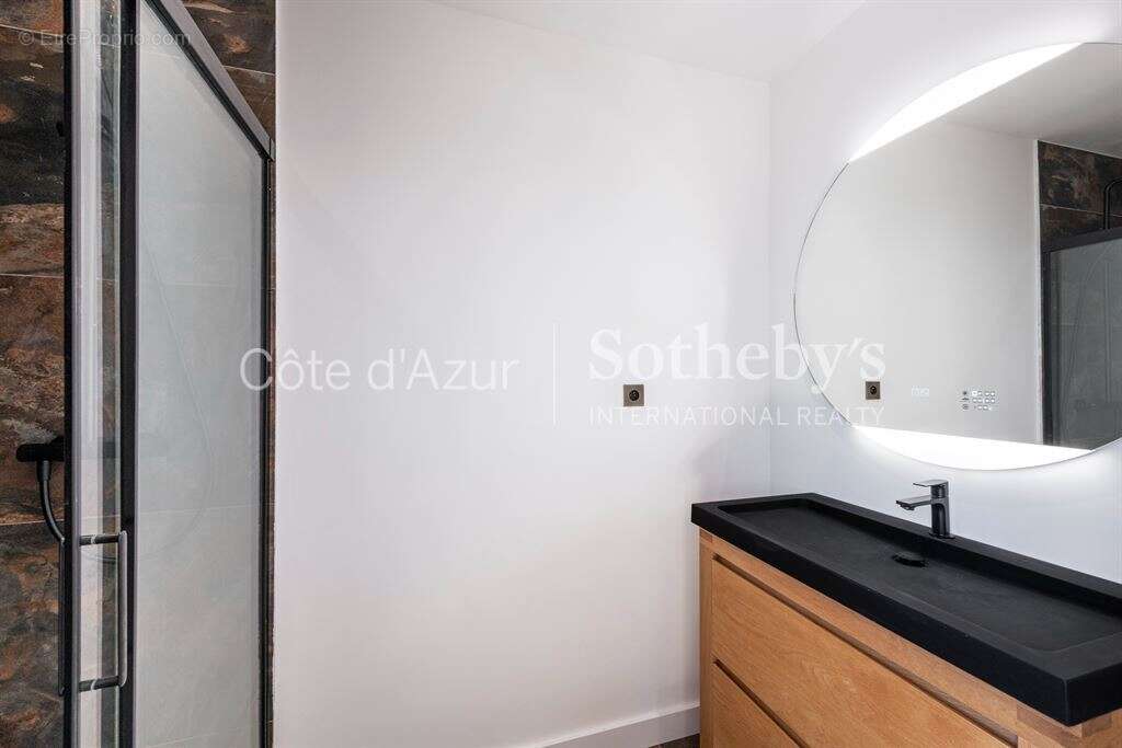 Appartement à BEAULIEU-SUR-MER