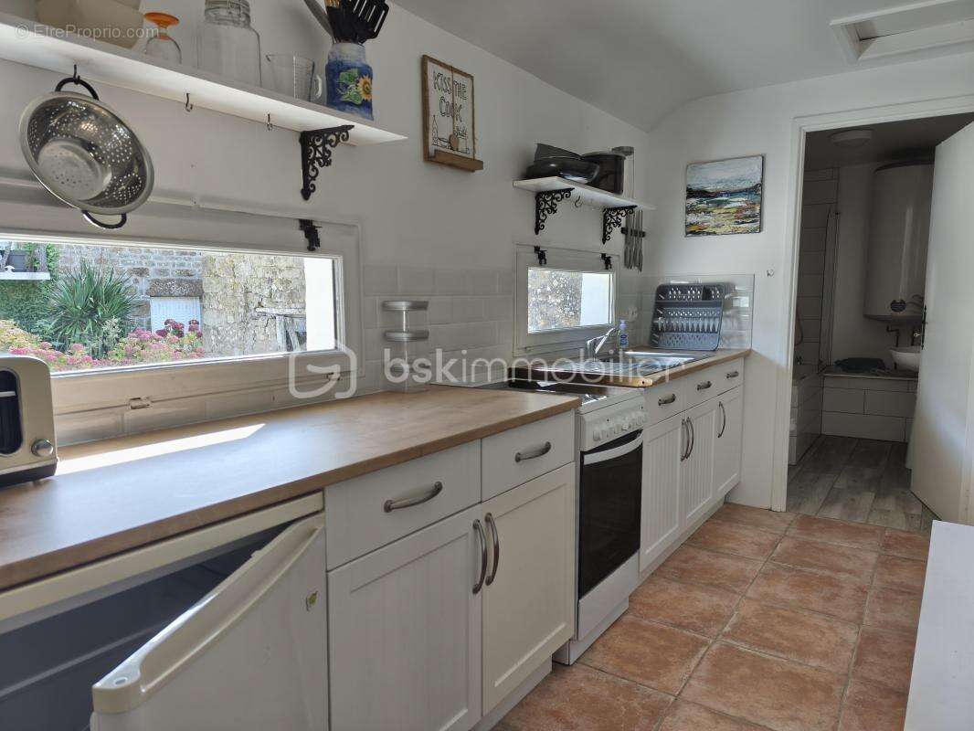 Maison à LASSAY-LES-CHATEAUX