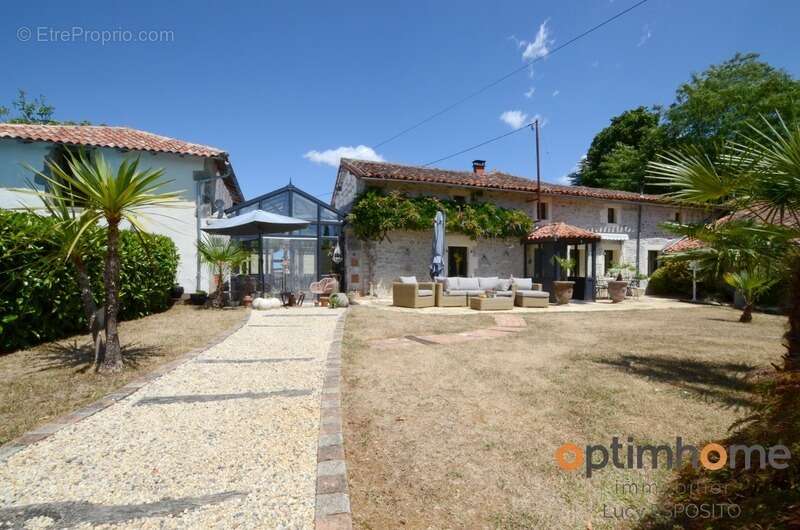 Maison à NANTEUIL-EN-VALLEE