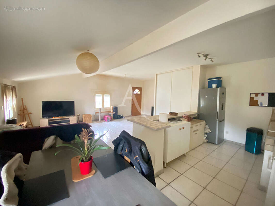 Appartement à FENDEILLE