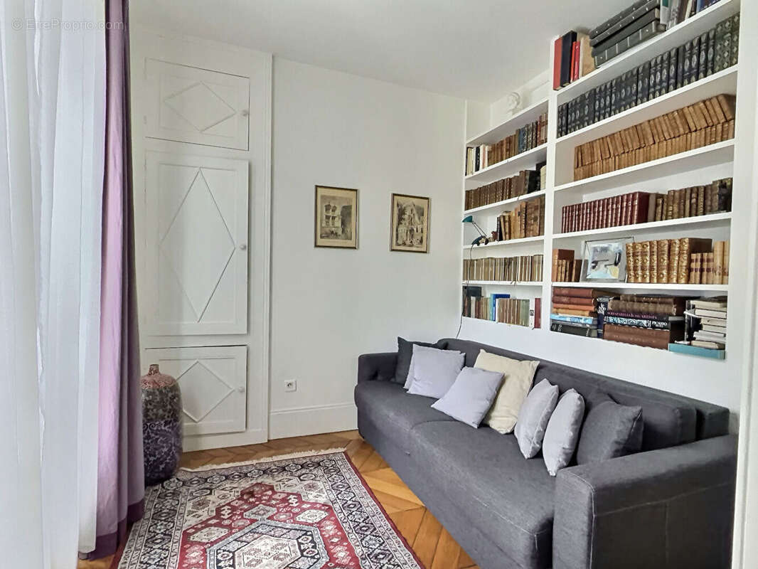 Appartement à PARIS-6E