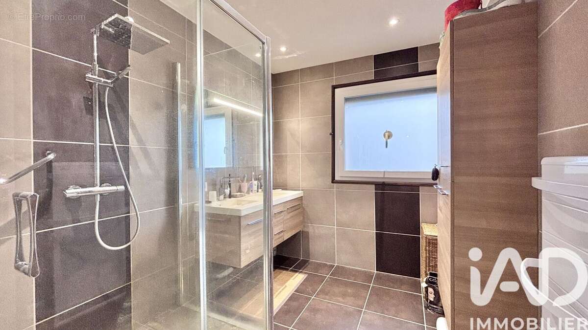 Photo 9 - Maison à SAINT-ETIENNE