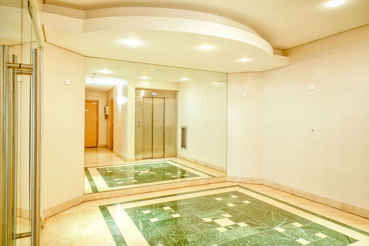 Appartement à MONTROUGE