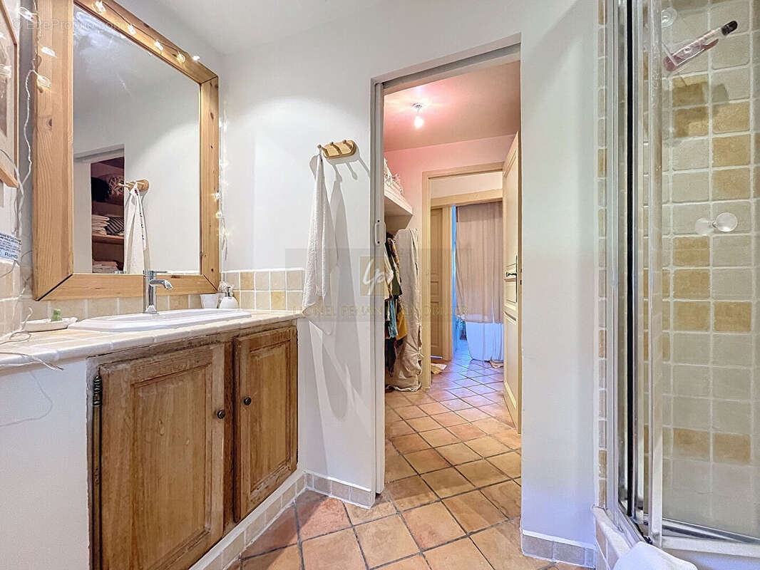 Maison à SAUMANE-DE-VAUCLUSE