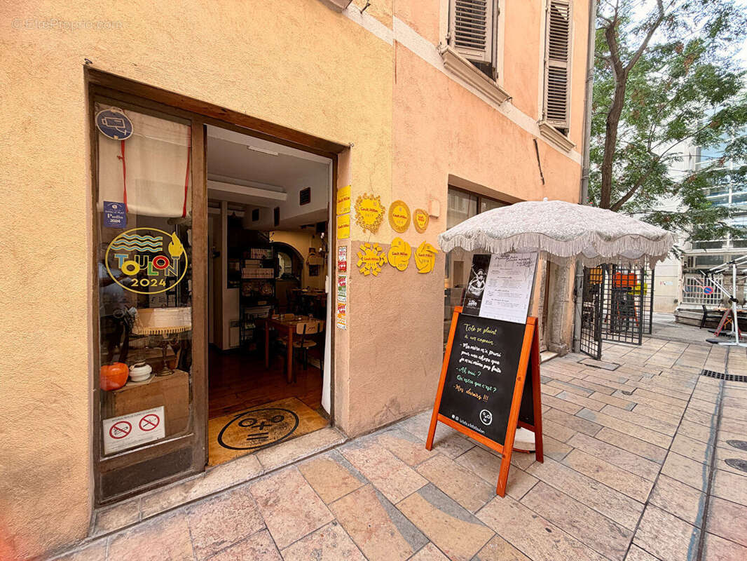 A vendre en semi-exclusivite fonds de commerce restaurant 75 m2 idealement situe  en zone franche au centre ville de toulon - photo 18