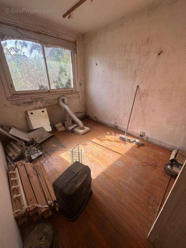 Grenay – Maison à fort potentiel de 140 m² avec terrain constructible - photo 19