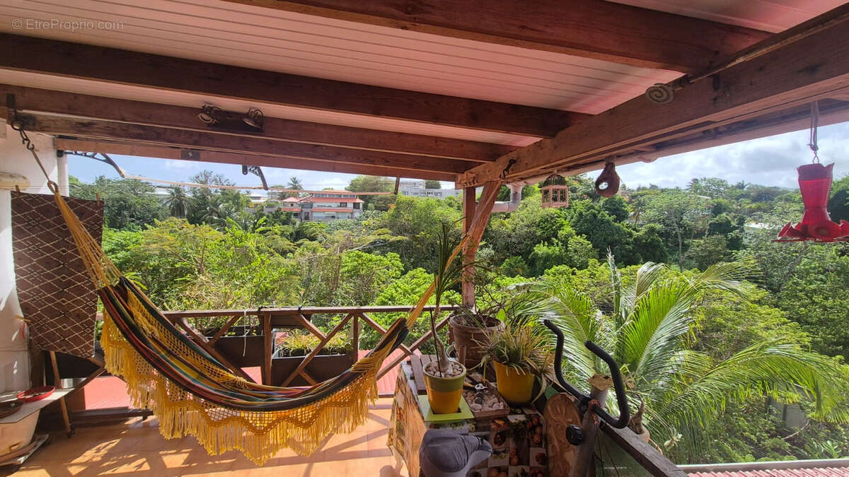 Magnifique Appartement T3 avec Grande Terrasse et Vue Dégagée - photo 4