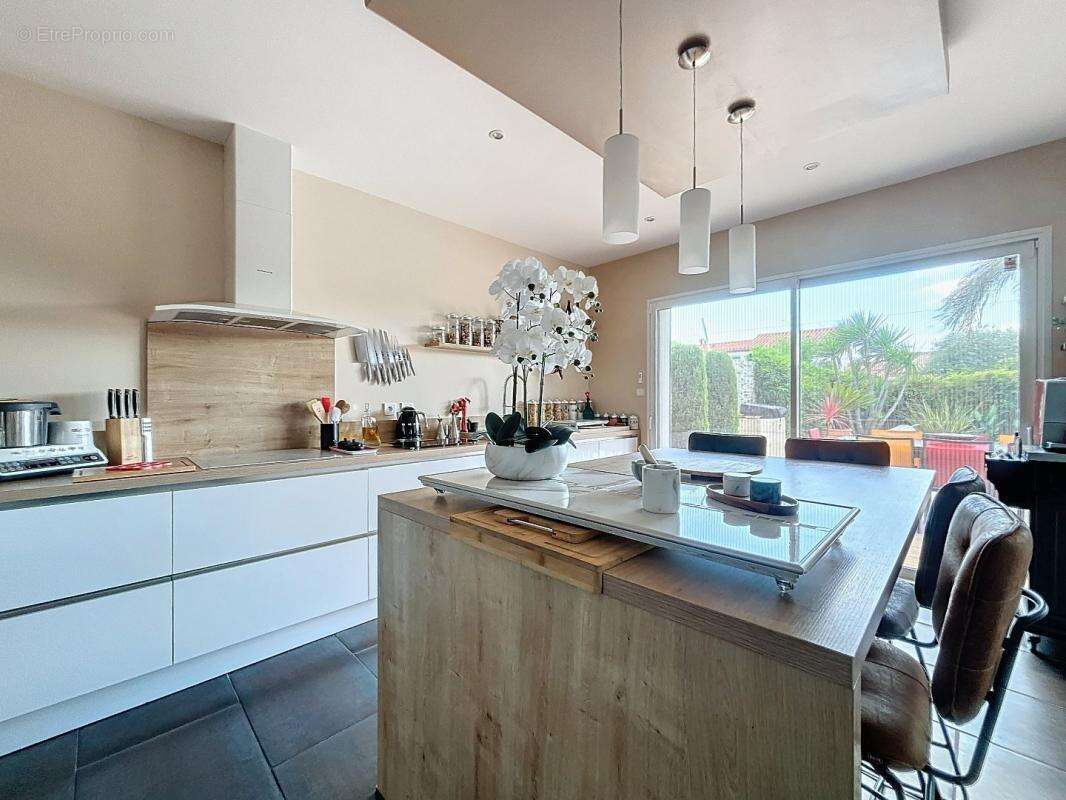 Maison à SAINT-JEAN-LASSEILLE