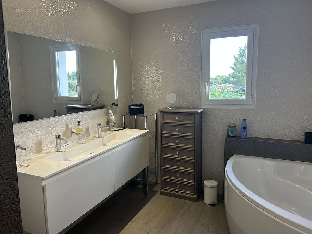 Maison à LA CADIERE-D&#039;AZUR