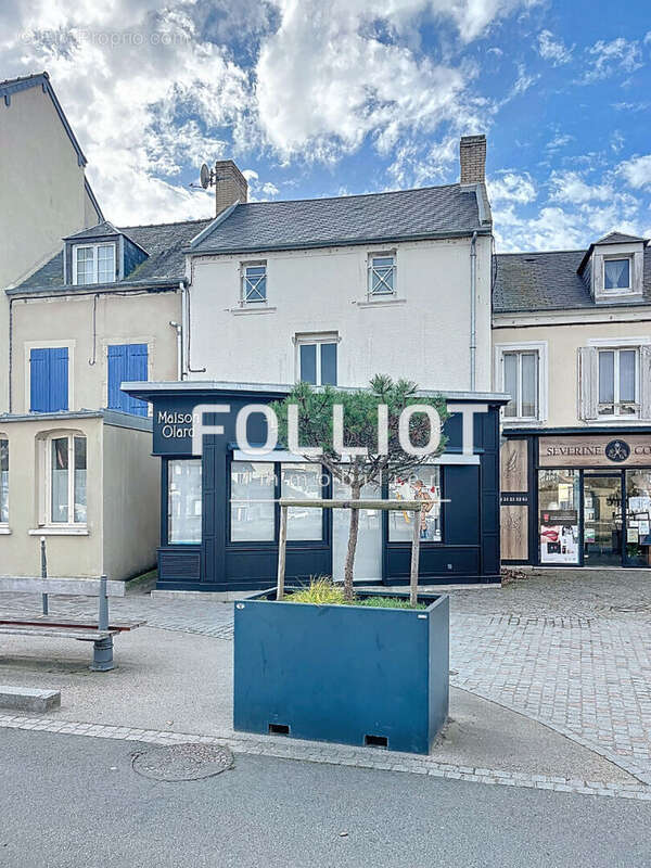 Appartement à PORT-EN-BESSIN-HUPPAIN