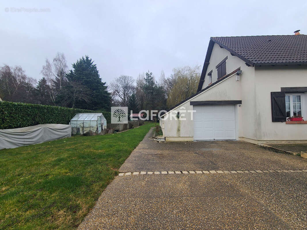 Maison à CHILLEURS-AUX-BOIS