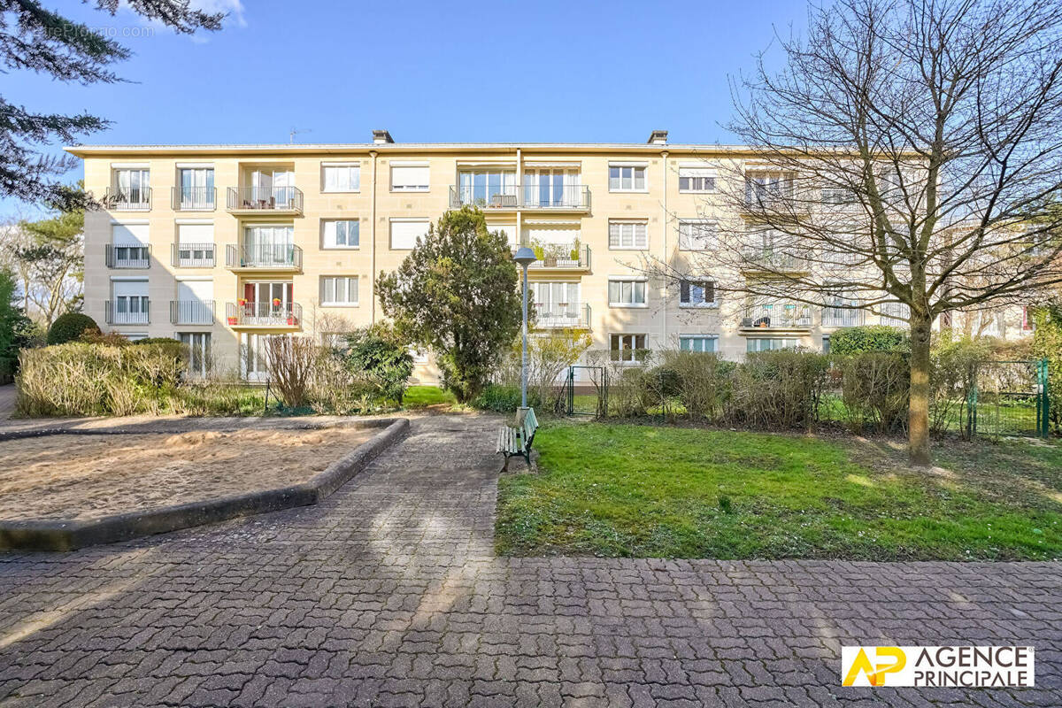 Appartement à MAISONS-LAFFITTE