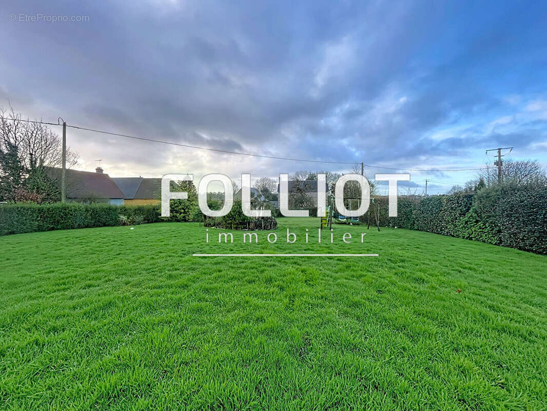 Maison à CERISY-LA-SALLE