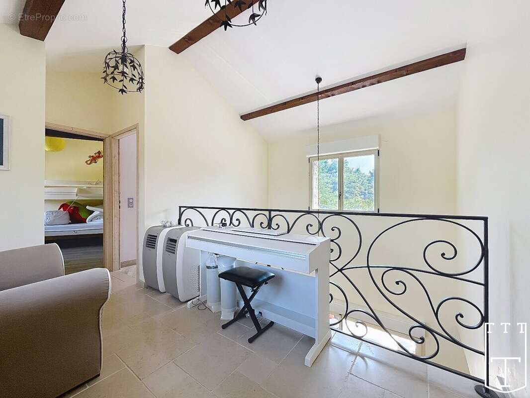 Élégante villa en pierre - photo 20