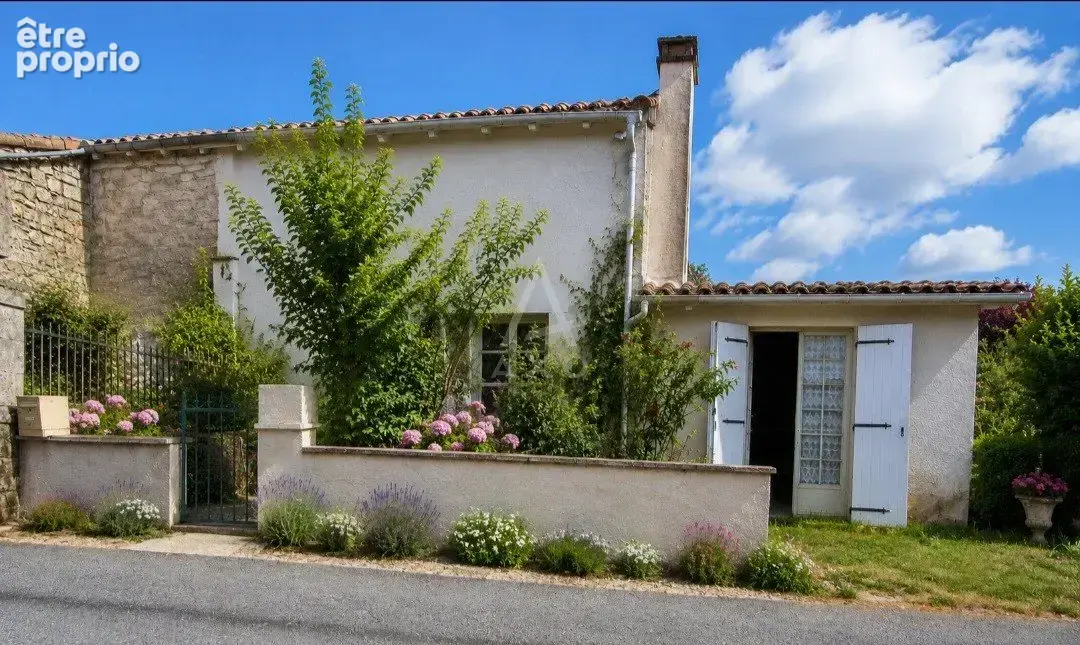 Maison à CHAZELLES