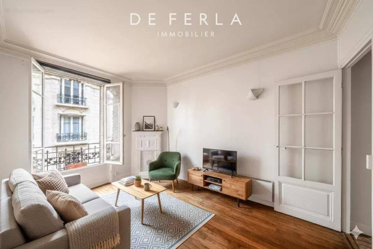 Appartement à PARIS-15E