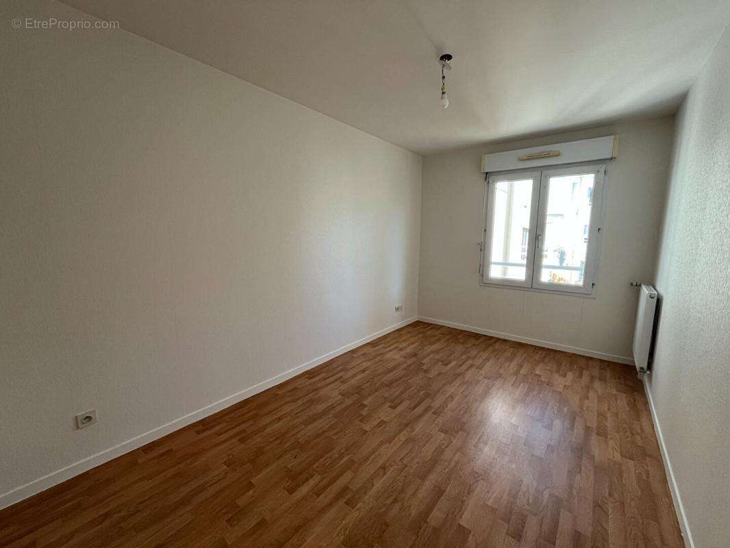 Angers - T5 en duplex avec terrasse et parking - photo 9