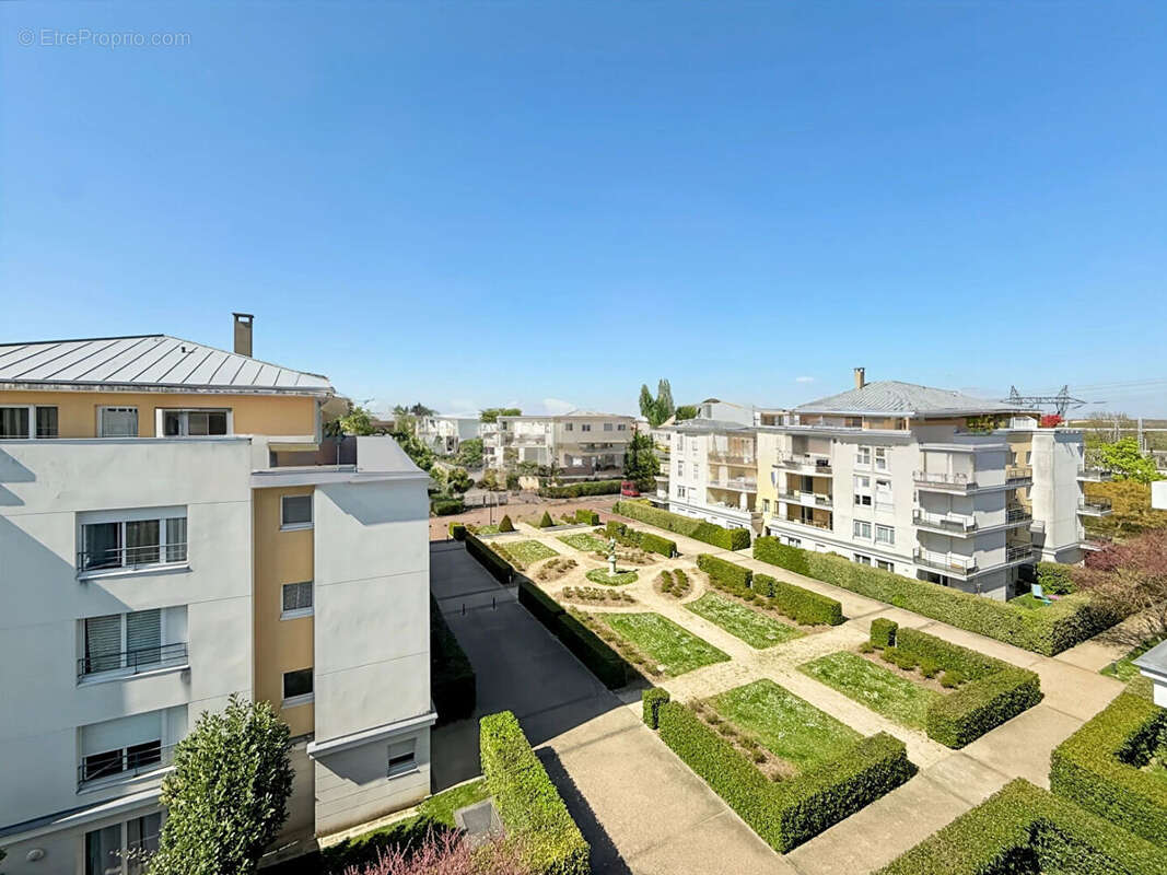 Appartement à ELANCOURT