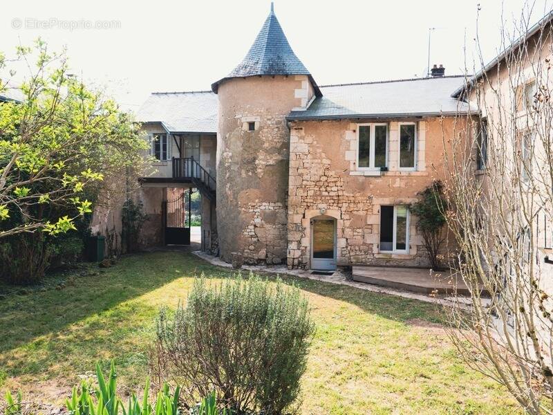 Maison à BONNEUIL-MATOURS
