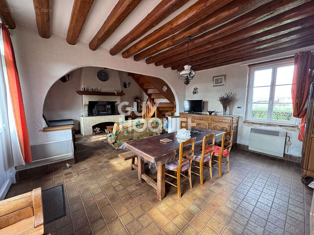 Maison à BRETEUIL