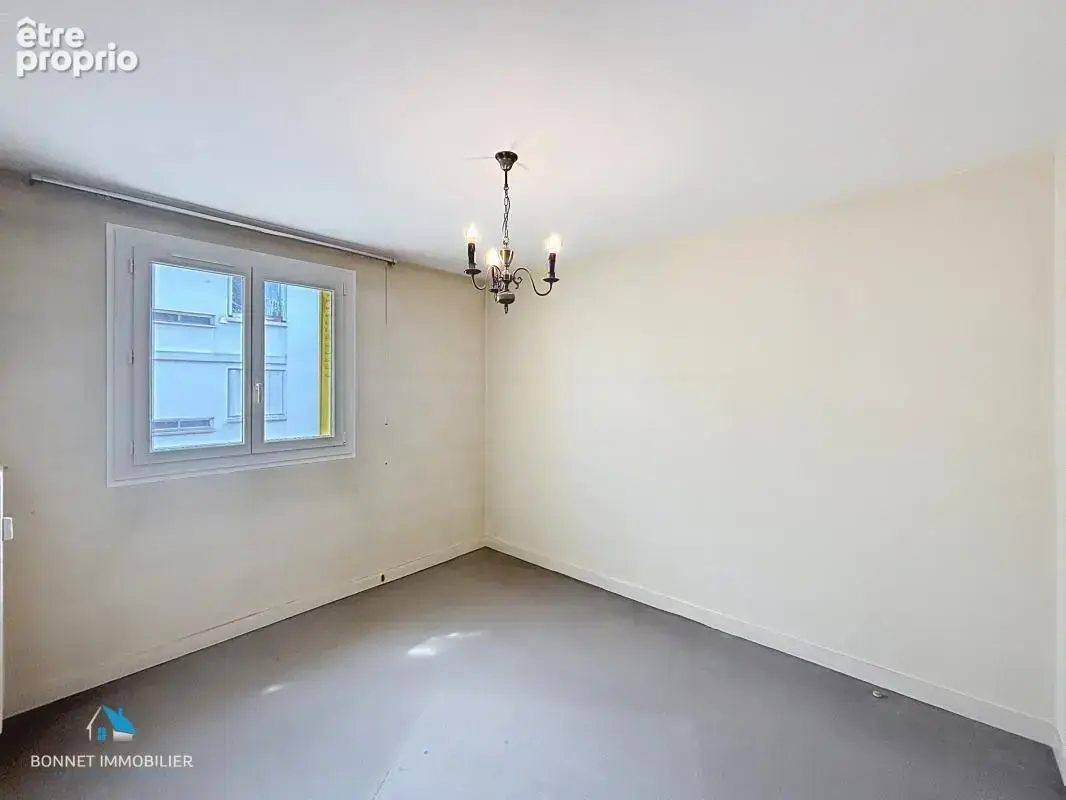T4 traversant avec balcon, garage et cave – Un calme exceptionnel à Clermont-Ferrand - photo 18