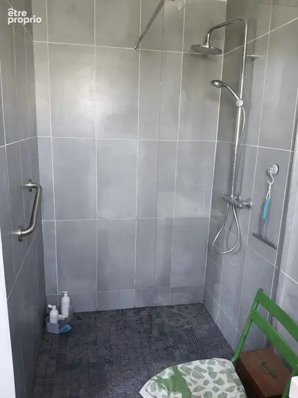 À VENDRE   Charmant F2 en centre-ville avec extérieur et atelier - photo 7