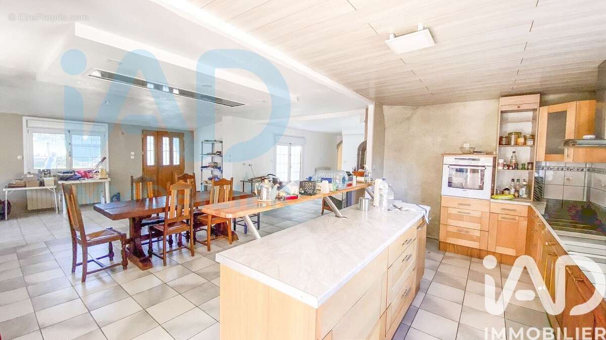 Photo 2 - Maison à POULX