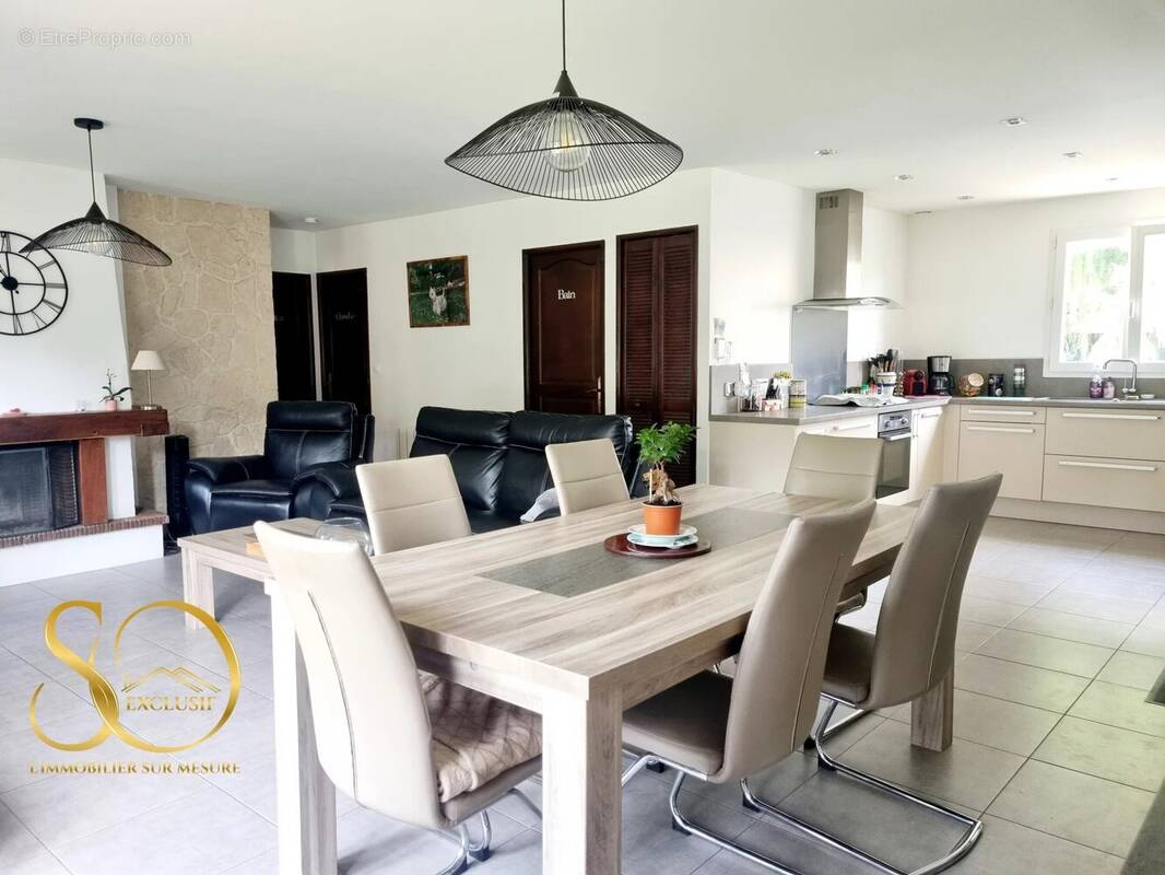 Maison à MEZIERES-SUR-SEINE