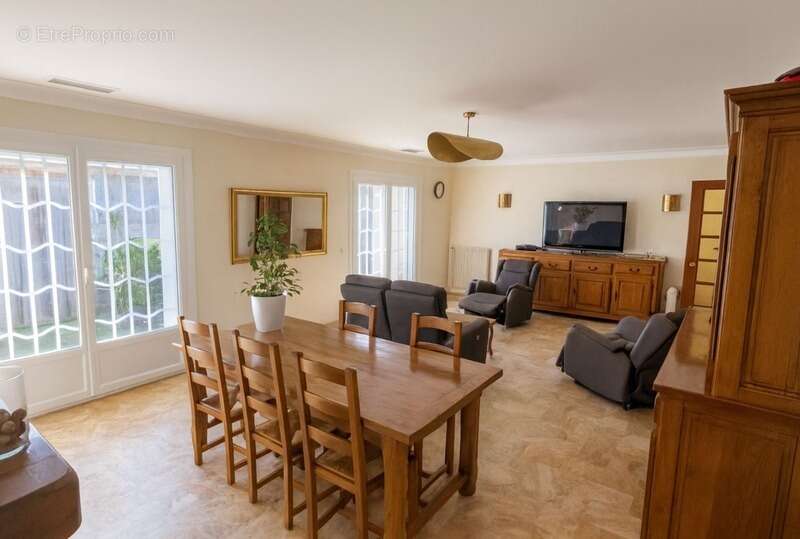 Maison à SAINT-CYPRIEN