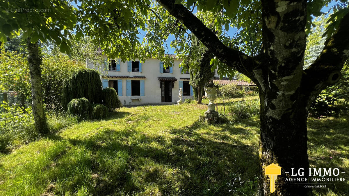 Maison à COURPIGNAC