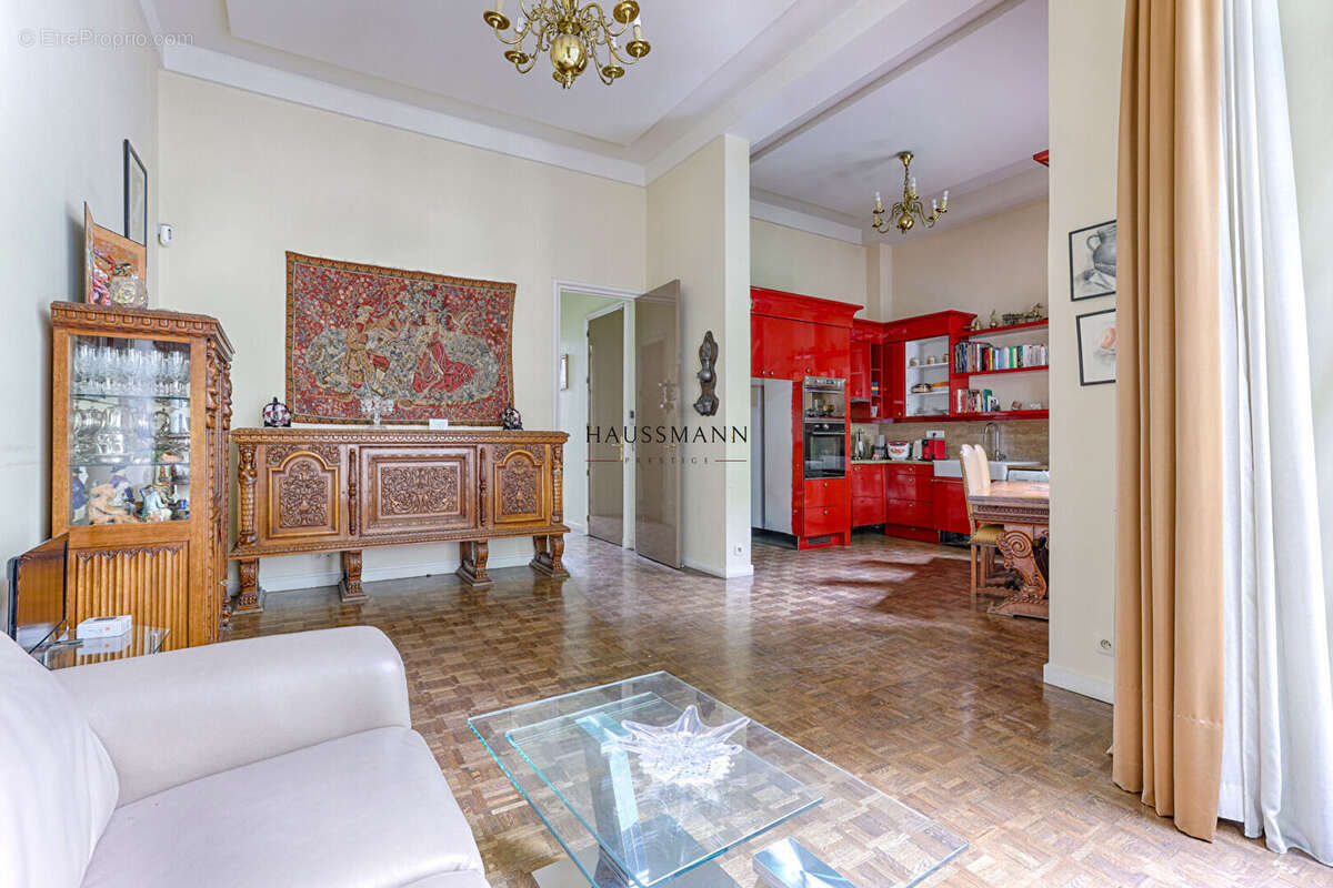Maison à PARIS-18E
