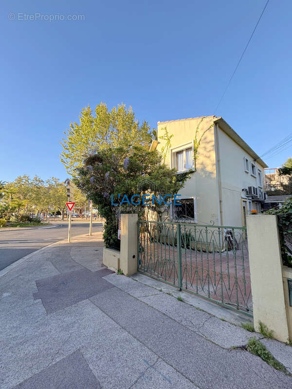 Maison à HYERES